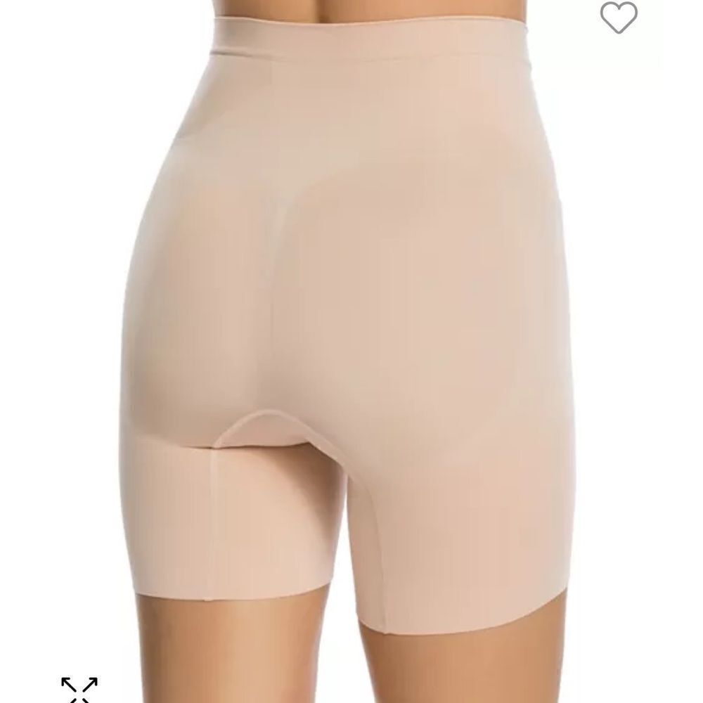 NWT SPANX OnCore Mid-Thigh High waist Shorts